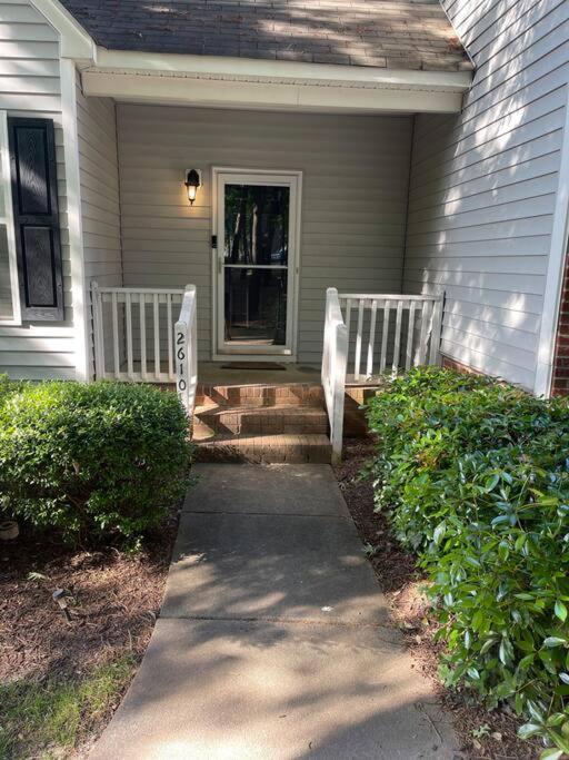 Simple Elegant Townhouse Dt Raleigh Ncsu Lägenhet Exteriör bild